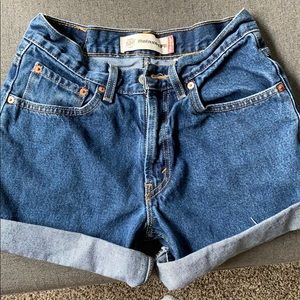 Levi’s 550 jean shorts